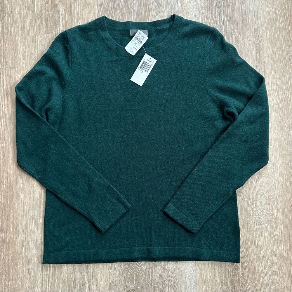 Neiman Marcus Women's Holly Green Crewneck Cashmere Sweater (NWT)